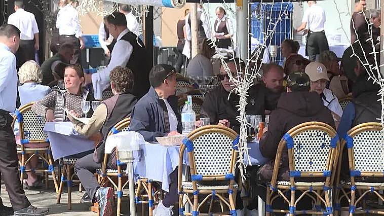 Los hosteleros de Barcelona sorprendidos por la afluencia de clientes esta Semana Santa