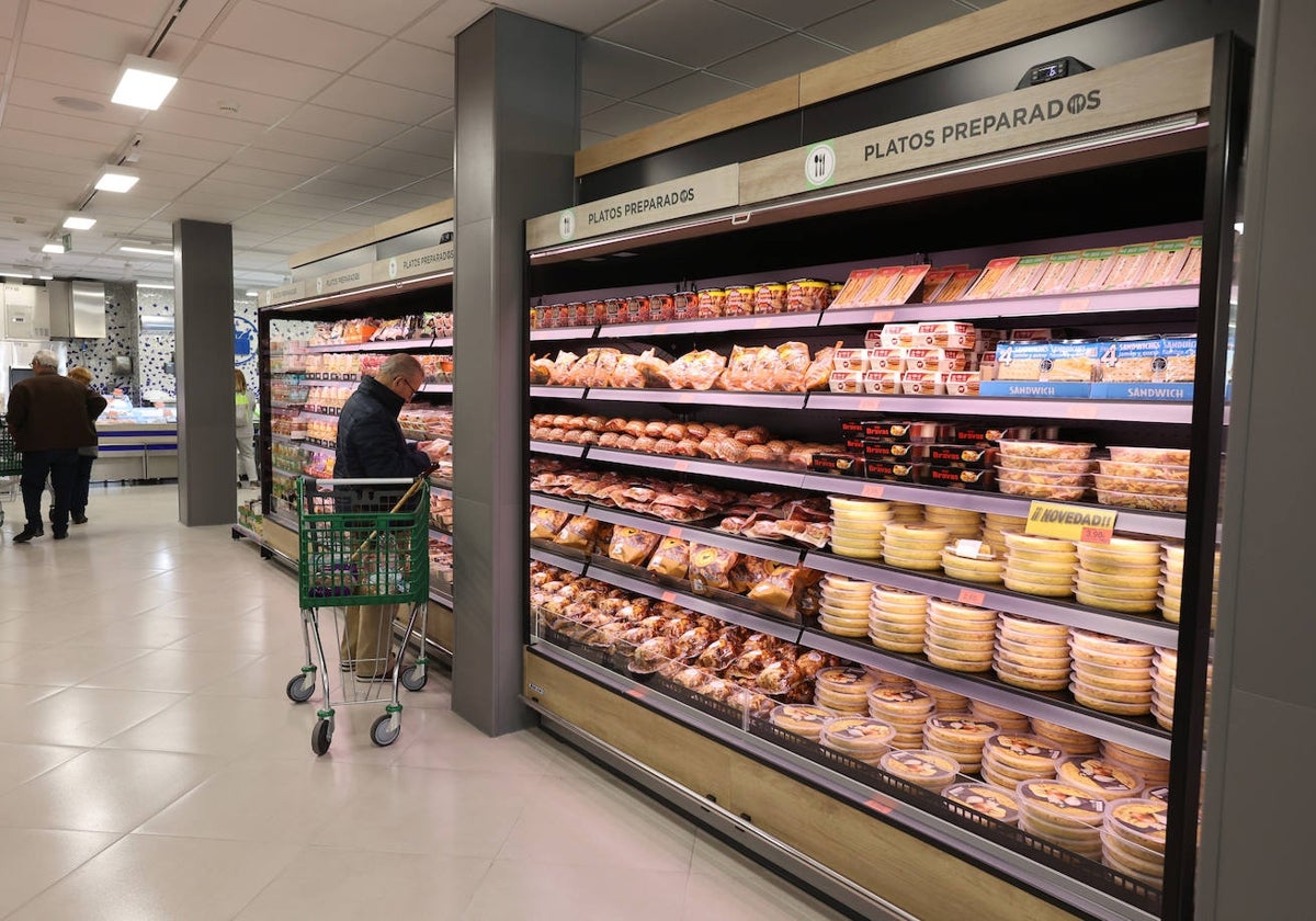 El interior de un supermercado de Mercadona en Córdoba