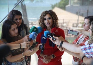 El Gobierno ignora las consultas de energéticas y banca sobre la aplicación de los nuevos impuestos