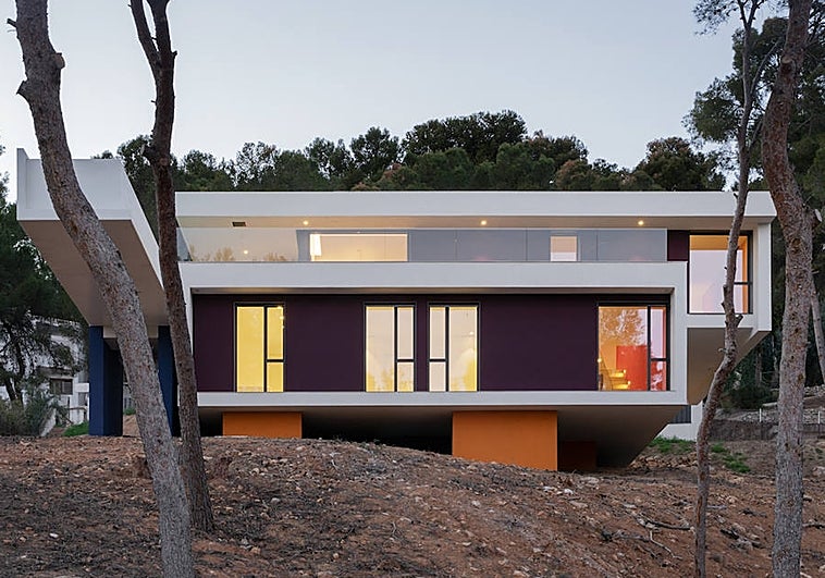 En Casas inHAUS son especialistas en viviendas modulares de hormigón, con “la máxima eficiencia energética”, por encima de las normas europeas más exigentes