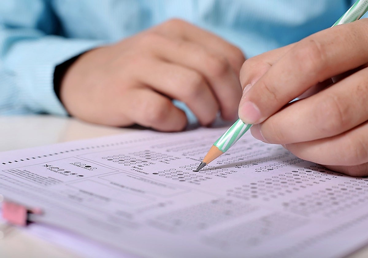 Las opositores de Justicia pueden solicitar becas durante la preparación del examen