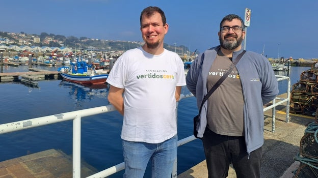 Rubén Rodríguez y Juan Pablo Pérez, técnicos de la Asociación Vertidos Cero