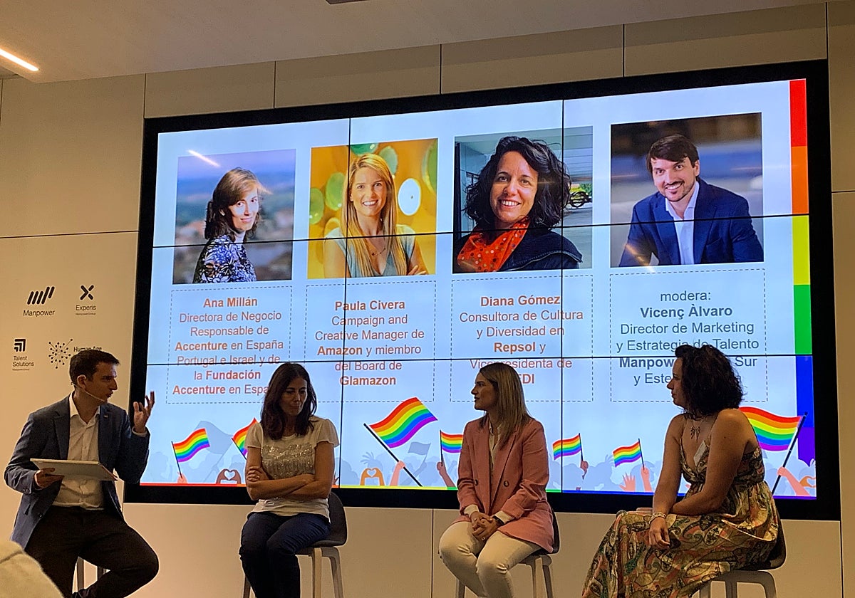 Representantes de Accenture, Amazon y Repsol en la presentación de un estudio de Manpower