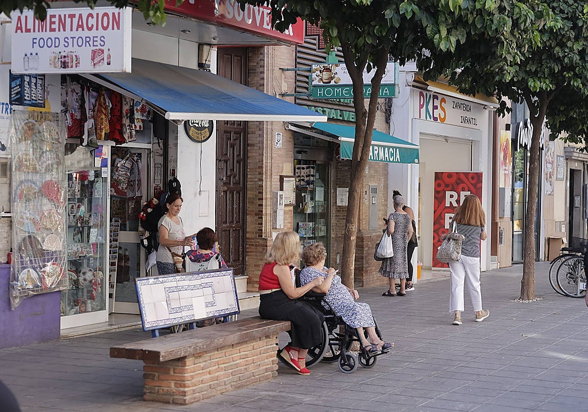 Zona peatonal y de comercios de la calle San Jacinto, Sevilla