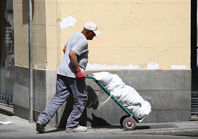 Los demandantes de empleo crecen por encima del paro el aumento de actividad y los fijos discontinuos