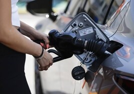 ¿Hasta cuándo seguirá subiendo el precio de la gasolina? Rusia y Arabia Saudí tienen la clave