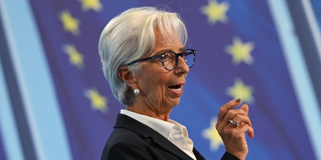 El BCE augura un largo periodo de tipos altos y un crecimiento económico estancado hasta 2024
