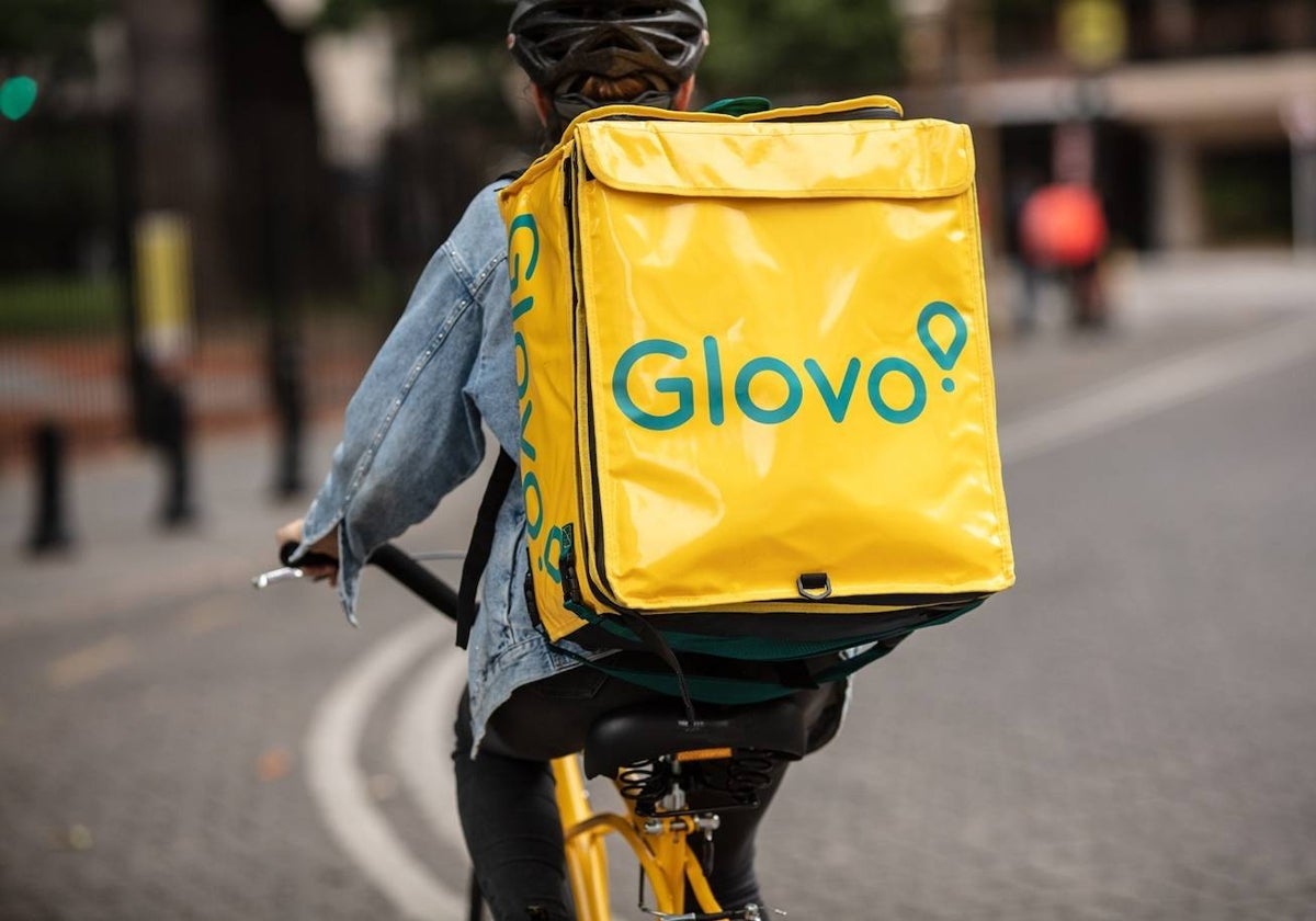 Un rider de Glovo