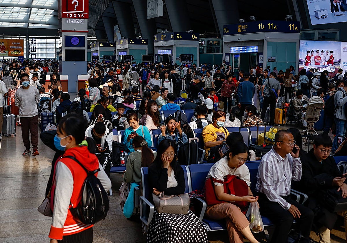 La estación de tren de Pekín en la Semana Dorada