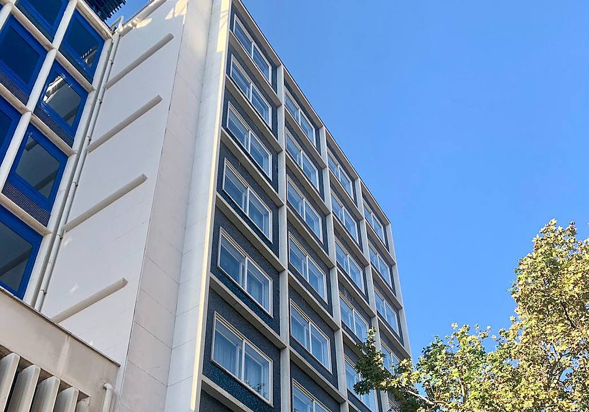 Inmueble de All Iron