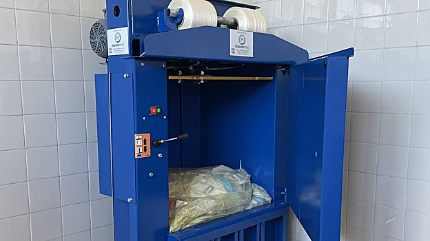 Presa que se utilizó en el programa piloto Epivalora para compactar los residuos sanitarios obtenidos del Hospital Lluís Alcayís de Xàtiva. Estos desechos se transformaron en ‘ecometanol’