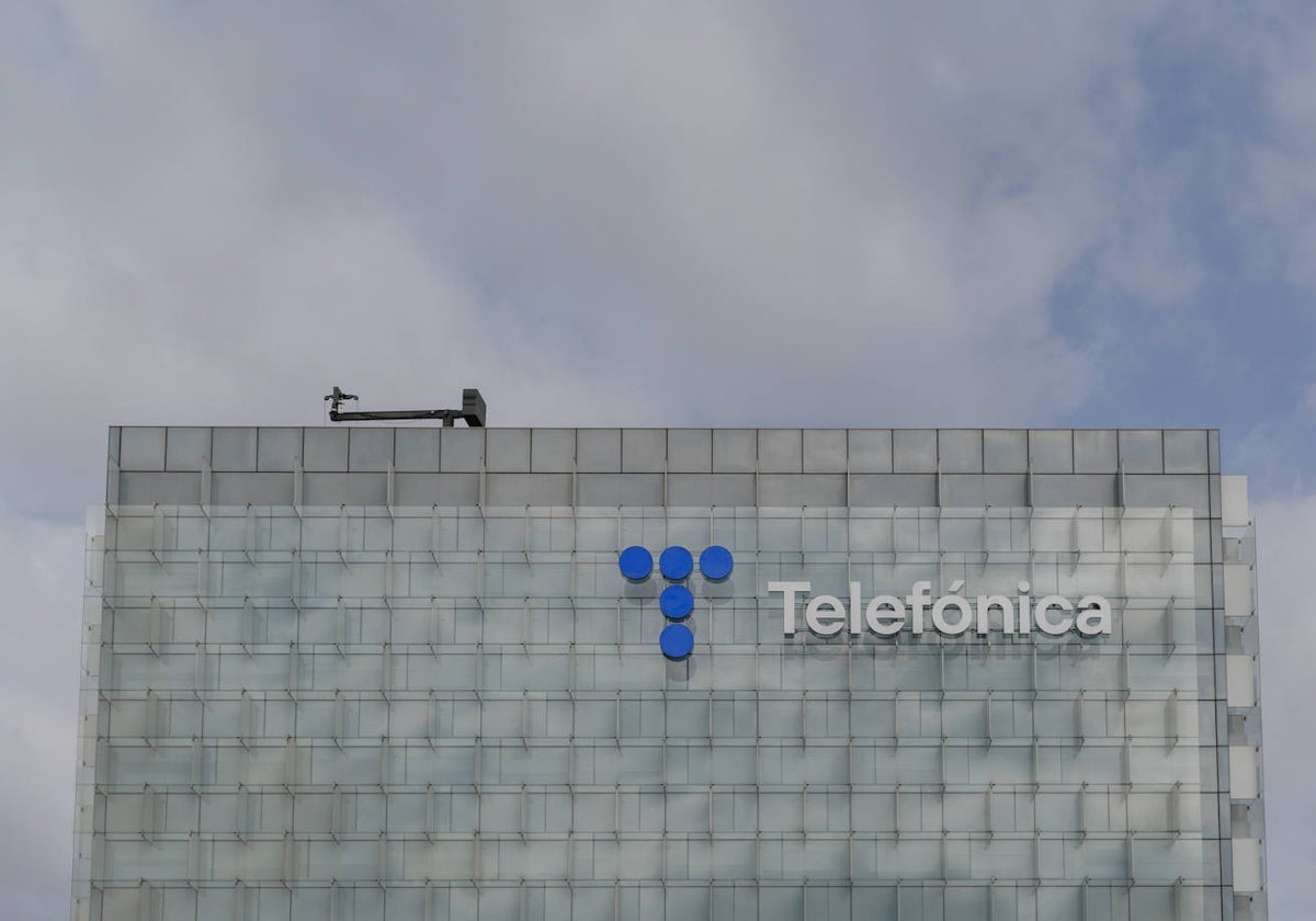 Exterior de la sede de Telefónica