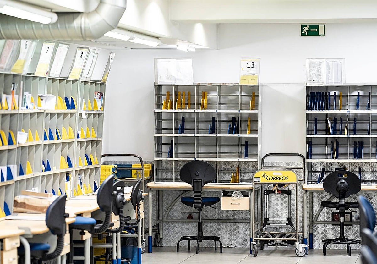 Vista general de una oficina de Correos del distrito Centro