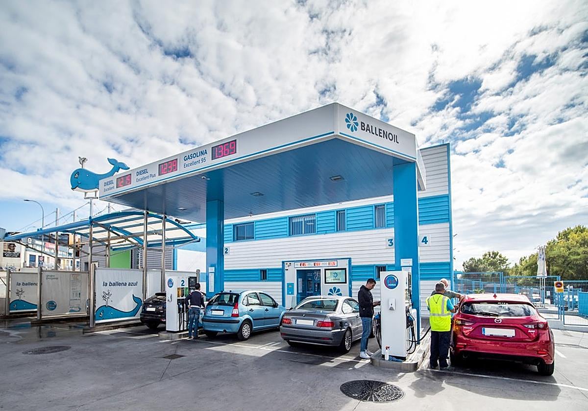 Estación de servicio de Ballenoil