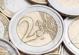 Así es la nueva moneda de dos euros con motivo del aniversario de la Policía Nacional y que entra pronto en circulación