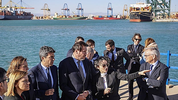 Imagen de la visita del ministro Óscar Puente, este jueves, al Puerto de Valencia