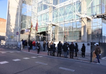 Administraciones atenazadas por problemas de gestión: de las colas en la Seguridad Social a las nulas salidas del SEPE