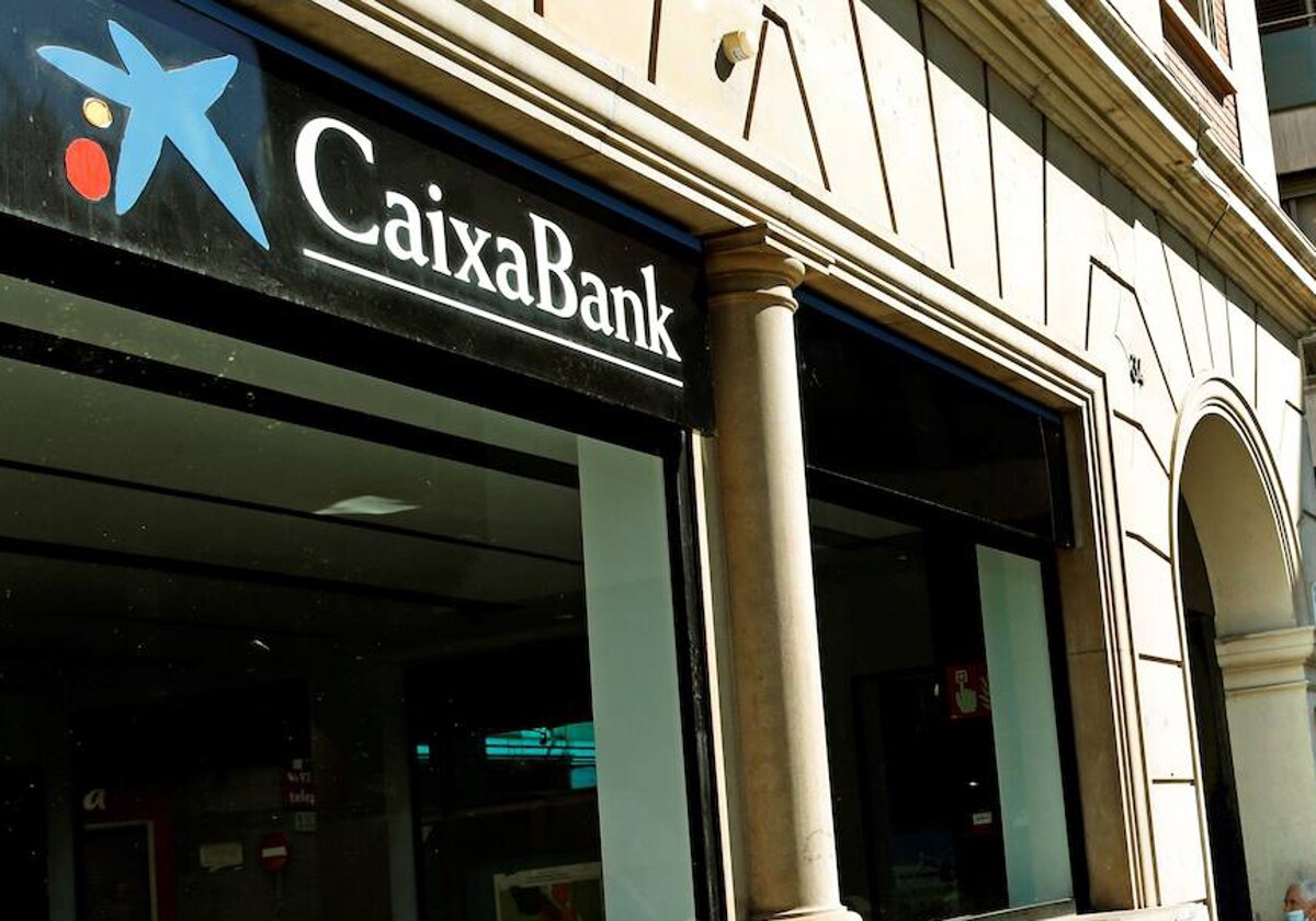 Una oficina de Caixabank en Valencia
