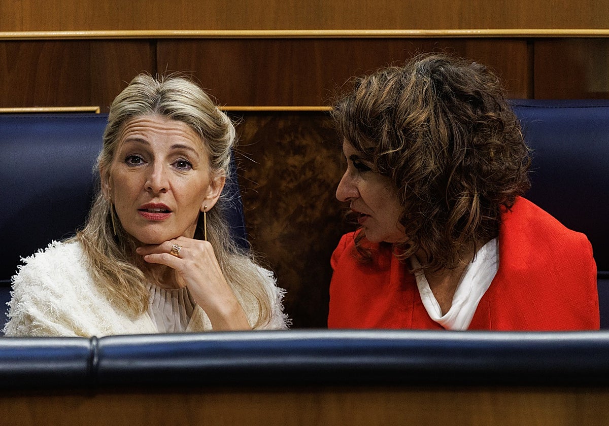 La vicepresidenta y ministra de Trabajo, Yolanda Díaz y la vicepresidenta y ministra de Hacienda, María Jesús Montero