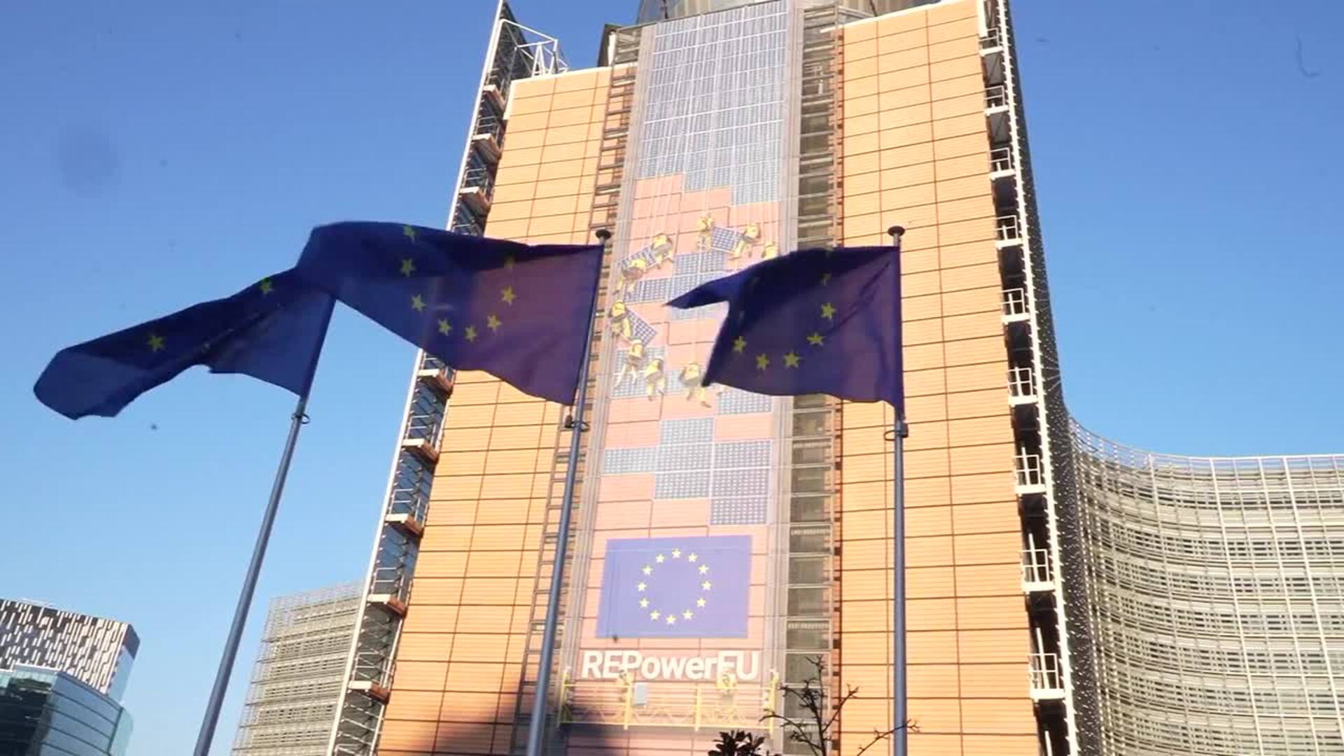 Díaz convocará a agentes sociales &quot;de inmediato&quot; para la reforma del subsidio de desempleo