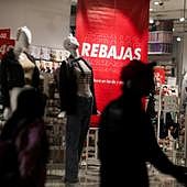 Los cinco consejos del Banco de España para evitar despilfarrar en las rebajas