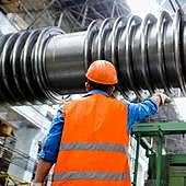 Estas fábricas buscan trabajadores sin experiencia con sueldos de hasta 40.000 euros