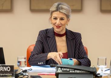 Díaz acometerá la reducción de jornada aunque no lo respalde la patronal y hará «disuasorio» el despido