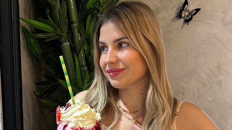 La creadora de contenido Teresa Casero (@planesconteresa) muestra en sus cuentas de Instagram y TikTok planes de ocio, entre los que incluye visitas a restaurantes y cafeterías