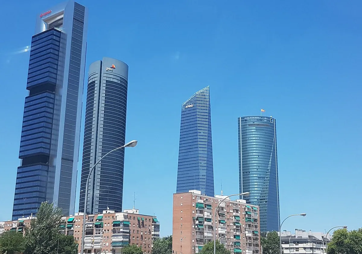 Torres de oficinas en el paseo de la Castellana