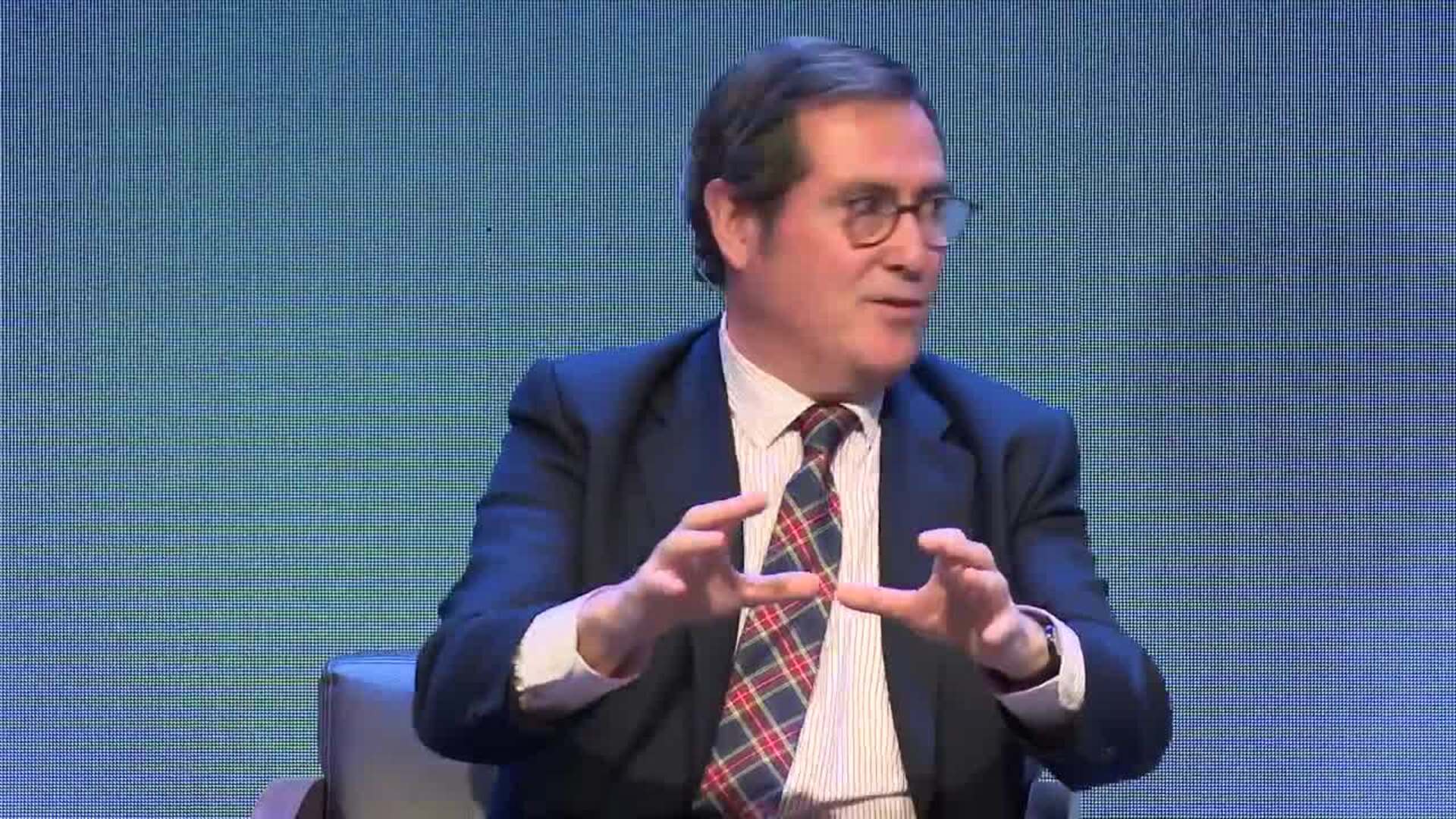 Garamendi (CEOE) y Sánchez Llibre (Foment del Treball) afean el &quot;monólogo social&quot; del Gobierno