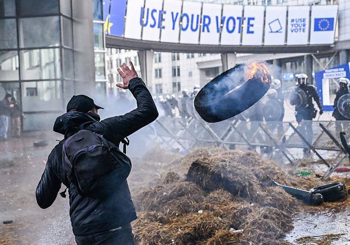 Los agricultores cercaron la Comisión Europea