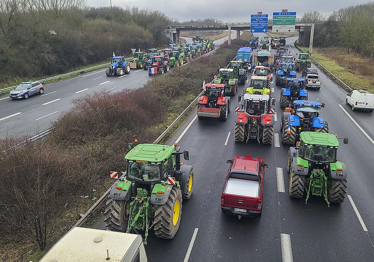 Protestas en las inmediaciones de París