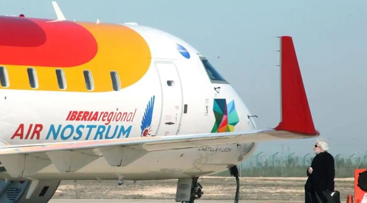 Oferta para trbajar en Air Nostrum: requisitos y sueldos de los auxiliares de vuelo