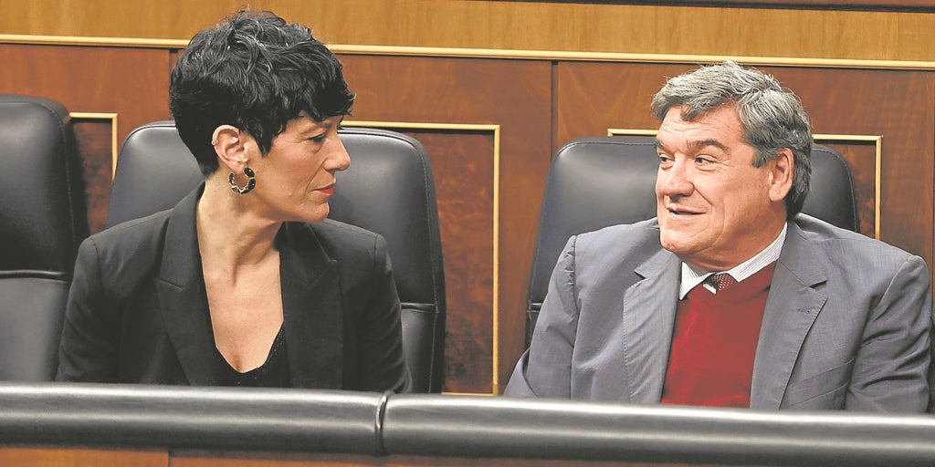 Emeklilik planlarına yatırılan tasarruflar neredeyse 10 milyar dolar azaldı