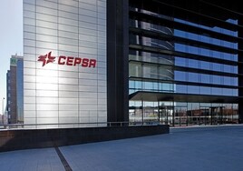 Cepsa perdió 233 millones de euros el año pasado tras pagar 323 millones por el 'impuestazo'