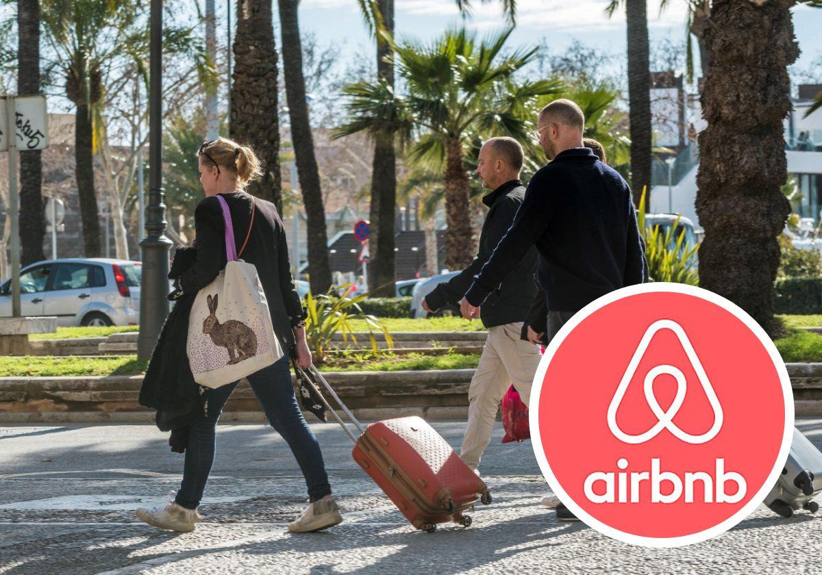 Turistas en Palma y el logo de Airbnb