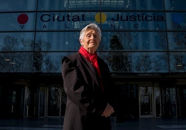 Abogados y procuradores con pensiones que no llegan a 800 euros: «¡No queremos morir con la toga puesta!»