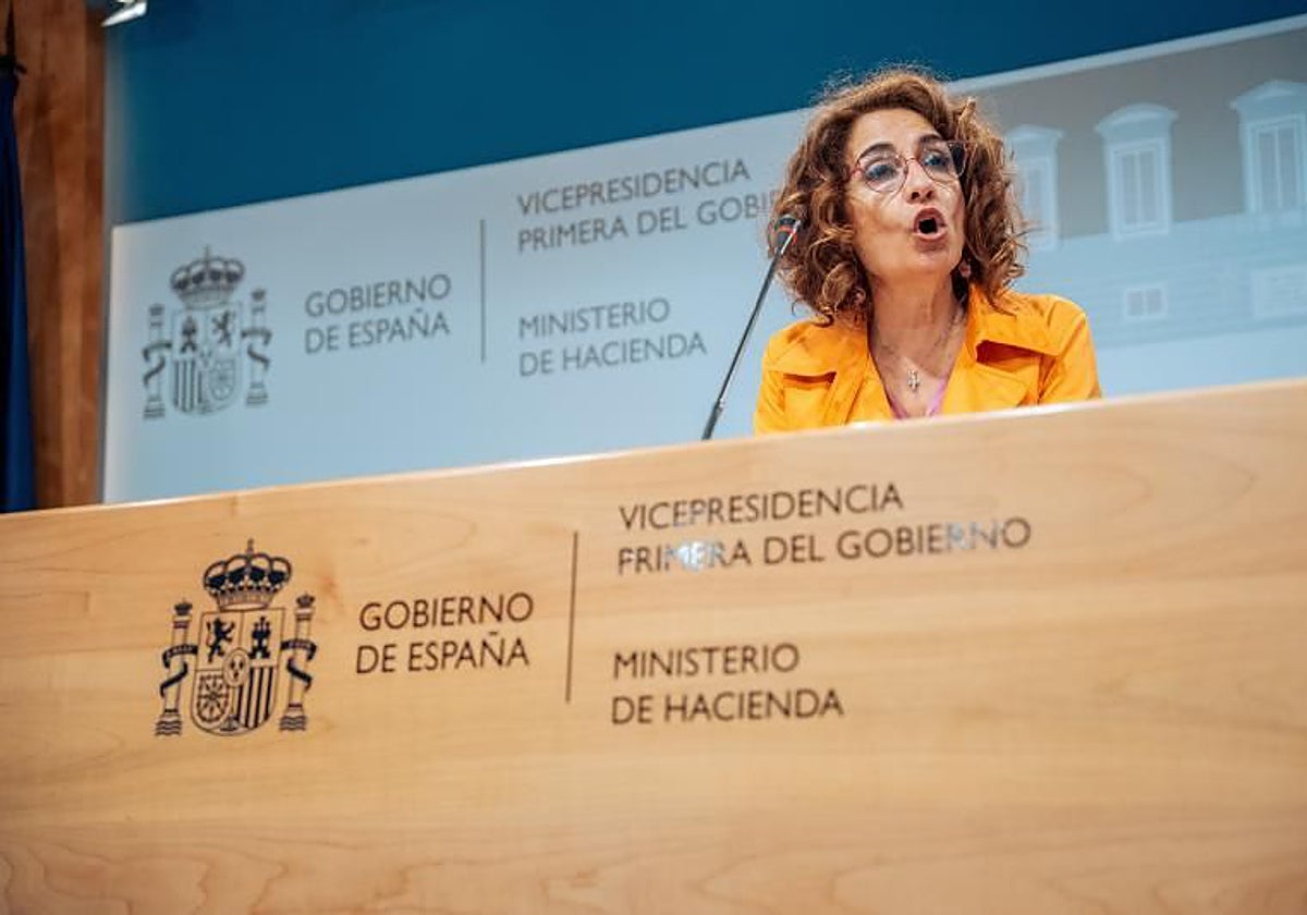 La vicepresidenta primera y ministra de Hacienda, María Jesús Montero