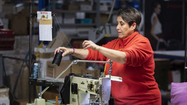 Proceso de producción en la fábrica Rolser de Pedreguer, Alicante