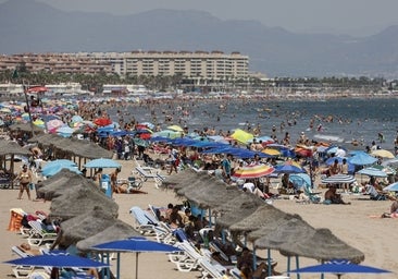 Venir a España para hipotecarse e invertir en pisos en la playa