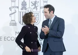 María Jesús Montero, vicepresidenta primera y ministra de Hacienda, y Carlos Cuerpo, ministro de Economía