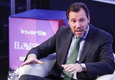 El ministro Óscar Puente se abre a poner peajes en las autovías: «Las carreteras no son gratis»