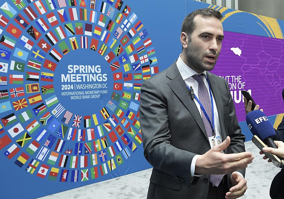 El ministro español de Economía, Comercio y Empresa, Carlos Cuerpo