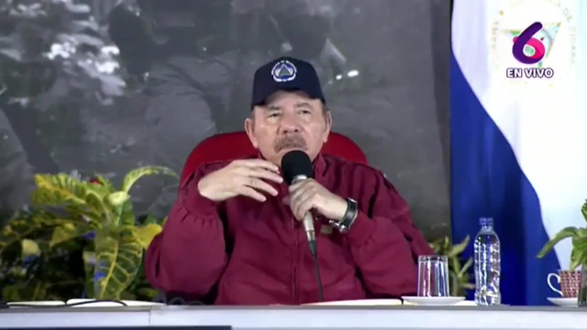 El Gobierno de Nicaragua entrega una tercera flota de autobuses comprados en China