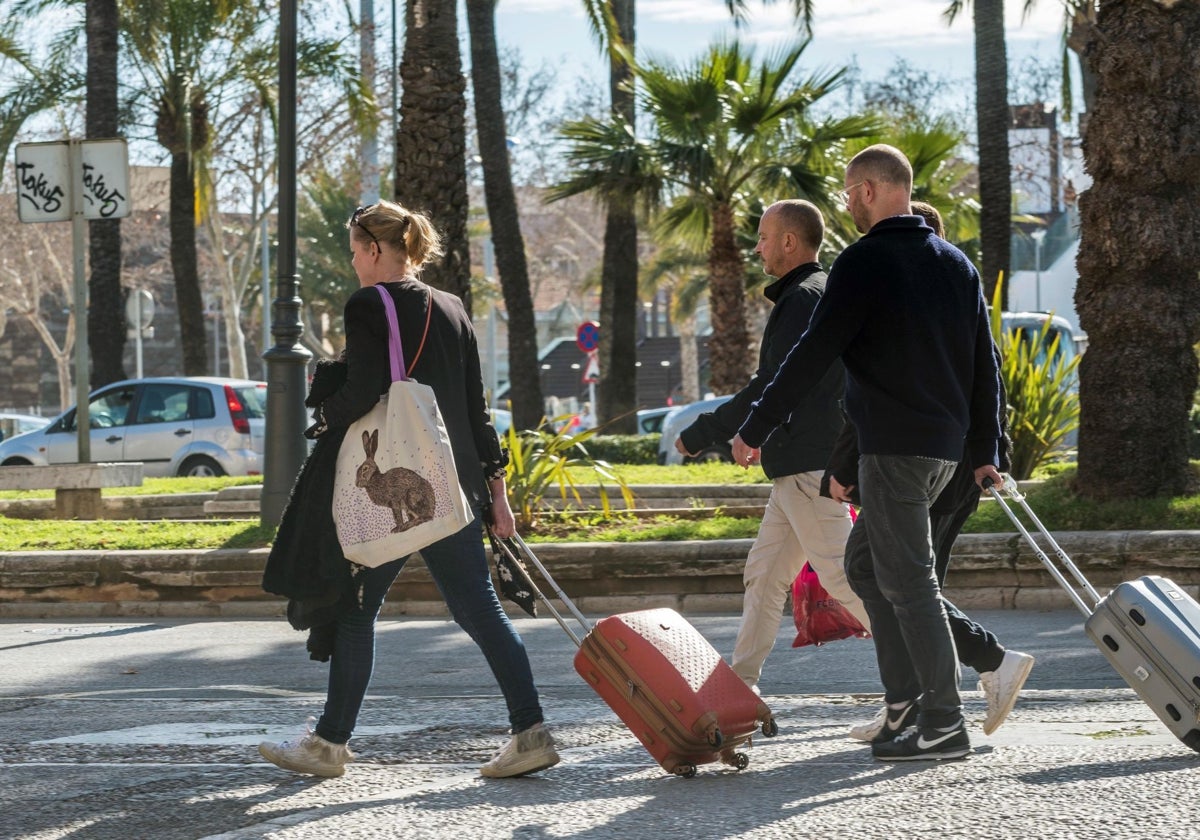 Turistas en el centro de Palma de Mallorca