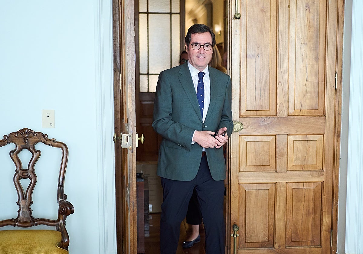 El presidente de la CEOE, Antonio Garamendi