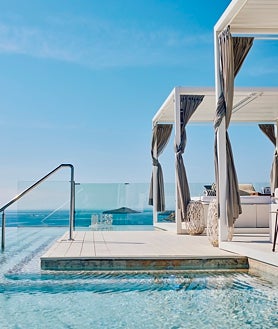 Imagen secundaria 2 - Bless Collection Hotels ofrece un sistema de descanso con campo electromagnético de iones en sus establecimientos en España. En las imágenes, sus hoteles, de cinco estrellas, en Madrid e Ibiza