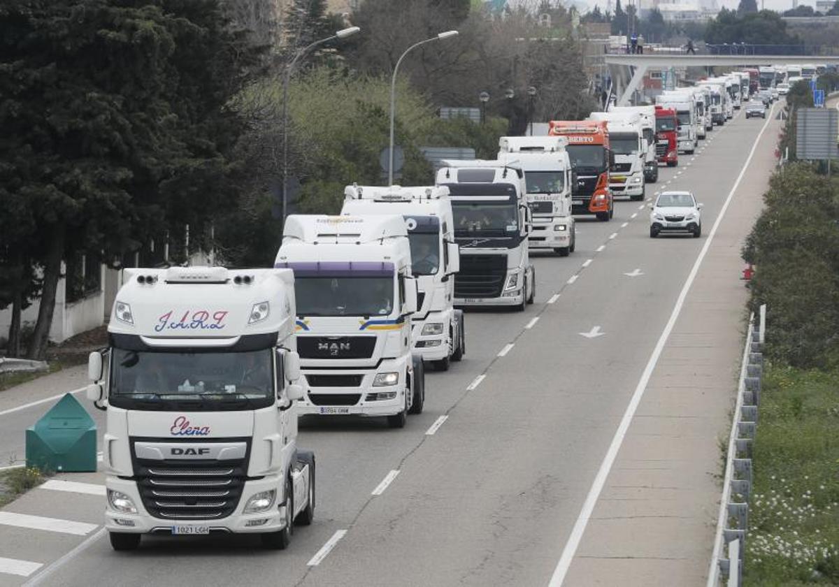 Cuánto dinero cobra un camionero en España en 2024: salario medio y bonificaciones