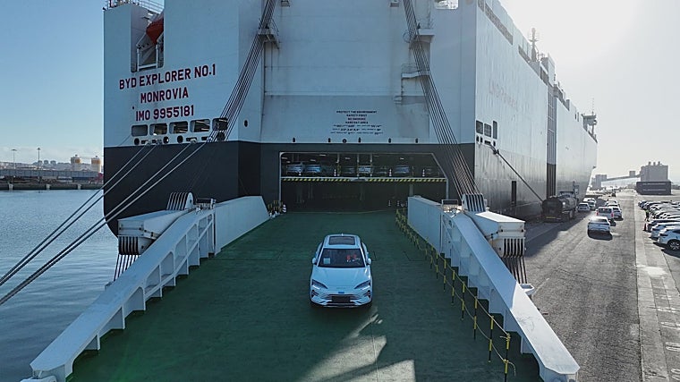 El BYD Seal U DM-i es el primer enchufable de la compañía en irrumpir en Europa