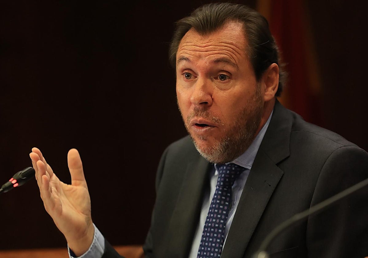 El ministro de Transportes, Oscar Puente, ha comparecido en el Senado